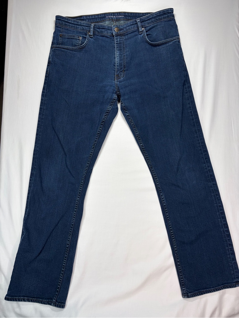 Rodd & Gunn Men’s Relaxed Jeans in Dark Blue